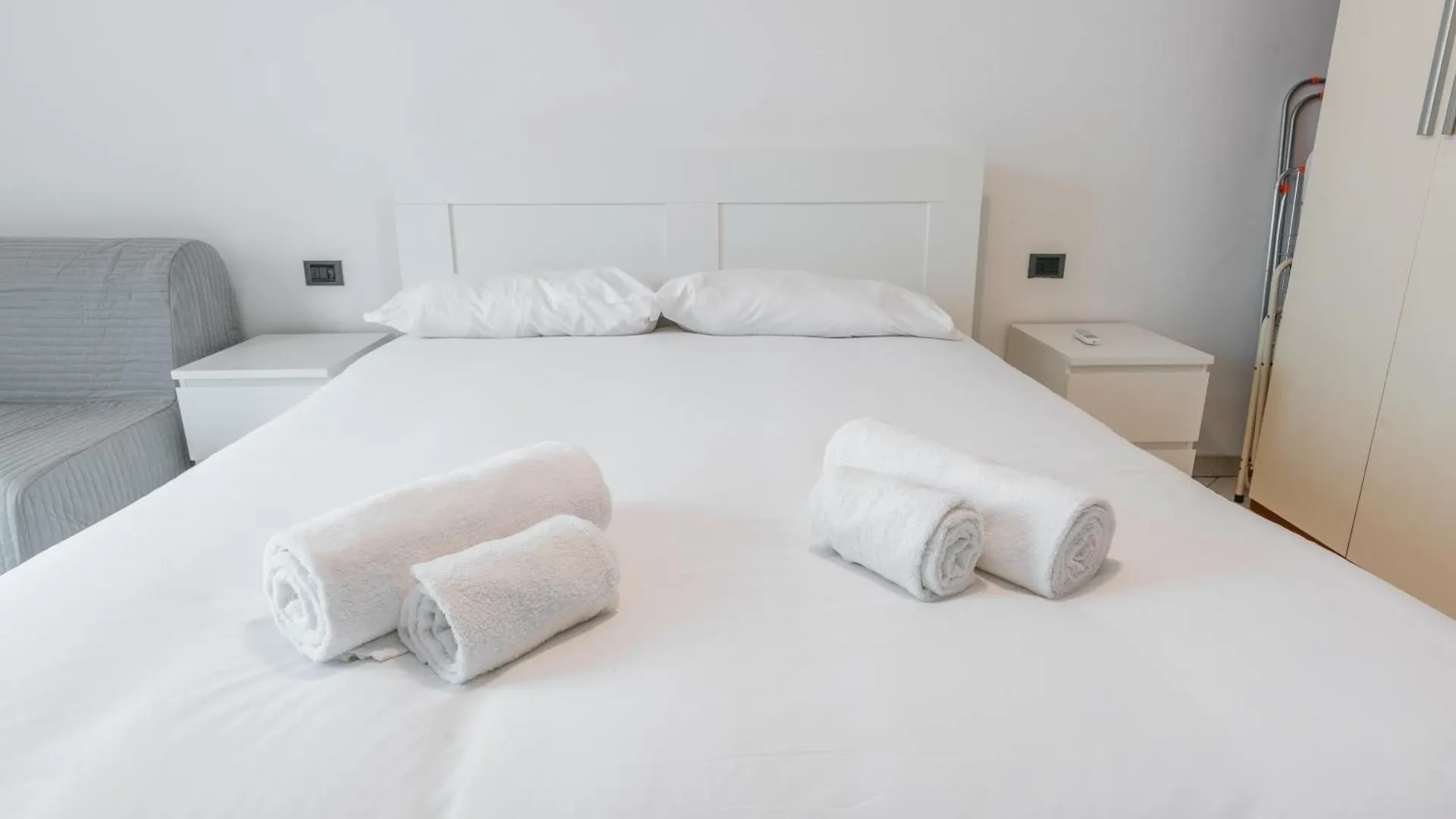 Ihost Apartment - De Andreis 11 Milano